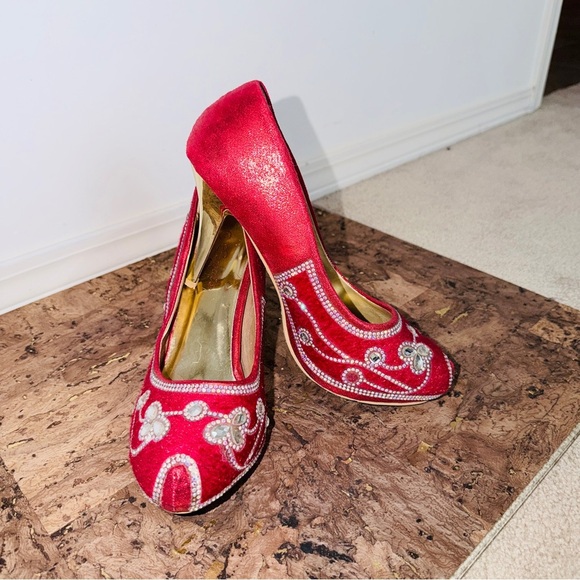 Exquis Shoes - Siren Red Gem Embellished Floral Pattern Gold Wedding Ready Dancing Heels 👠